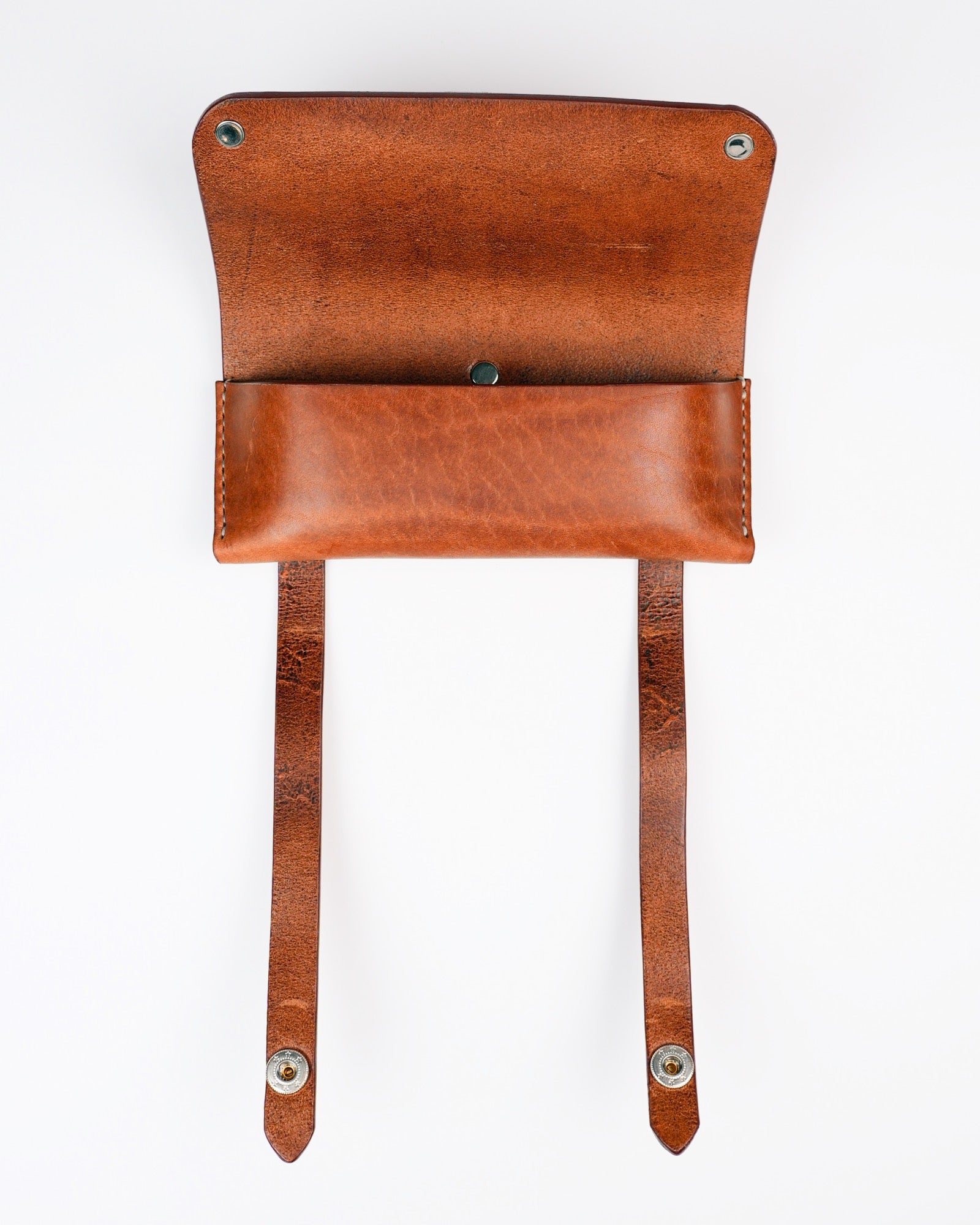 Avvolto Case in Cognac