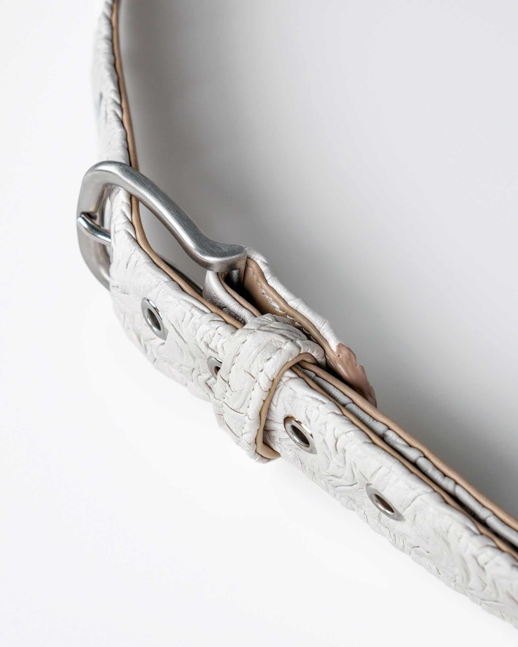 Core Belt in White Plissé