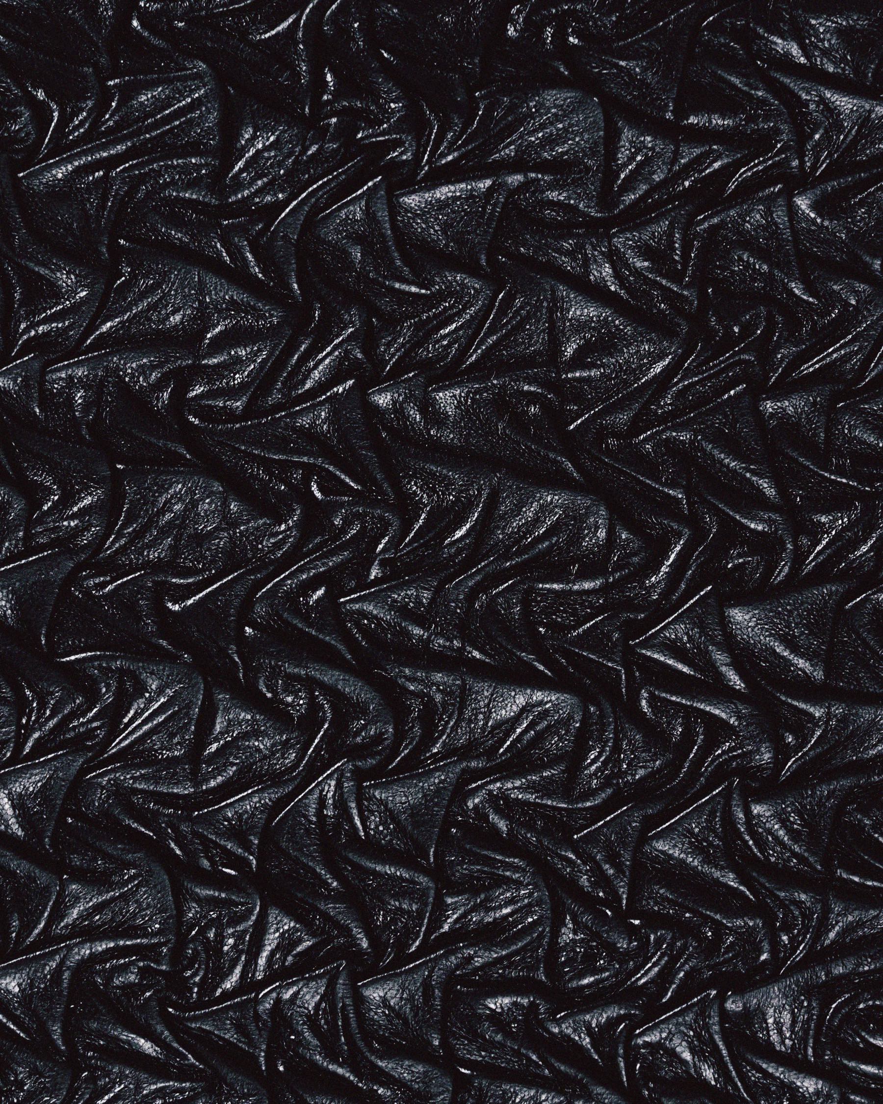Mini Party Wallet in Black/Red Plissé