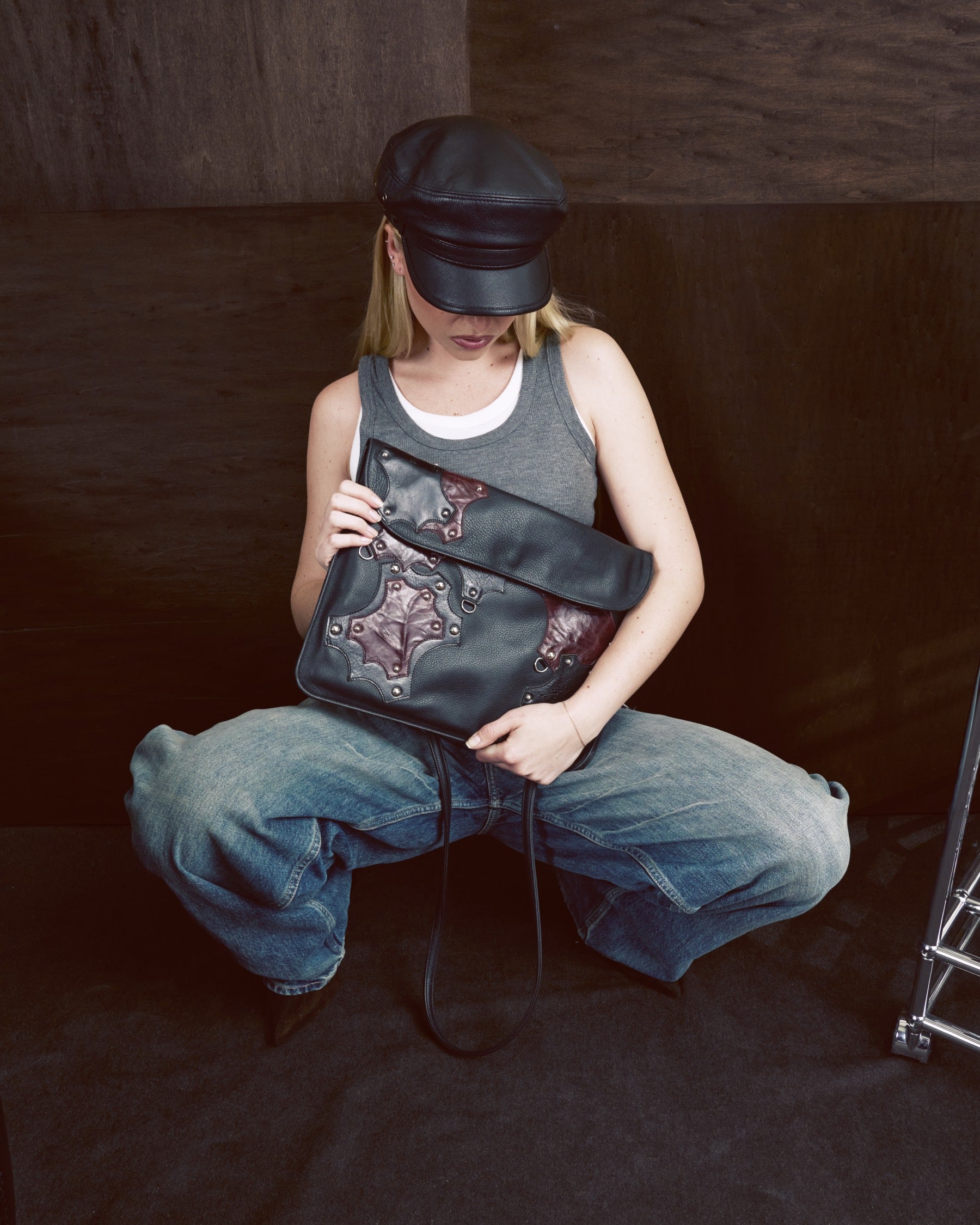 Convertible Portfolio Bag in Black / Red