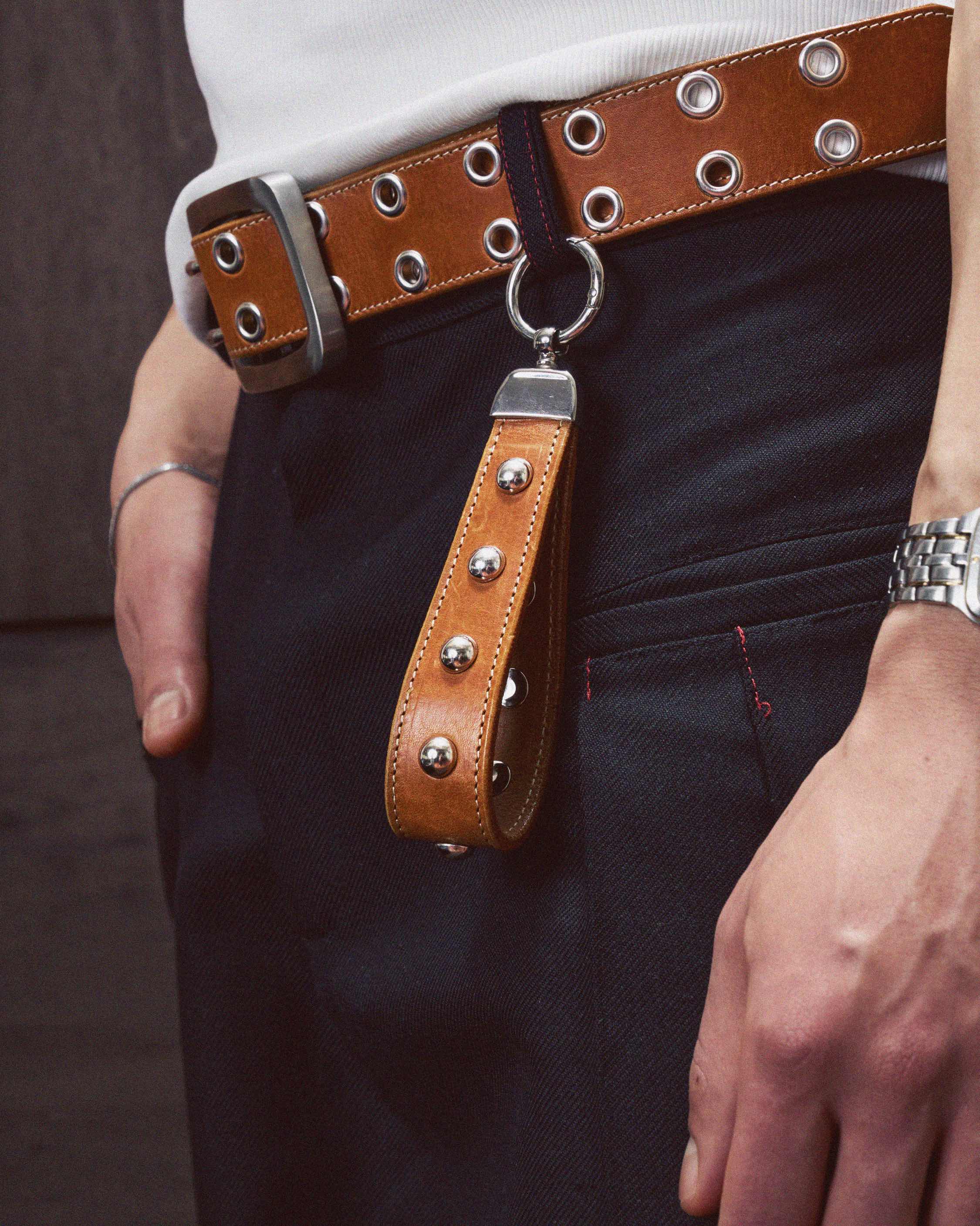 Pearl Keychain in Cognac
